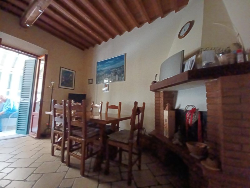 Casa Indipendente in Vendita a Capraia e Limite, 290'000€, 170 m²