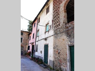 Casa Indipendente in Vendita a Capannori, 68'000€, 42 m², con Box