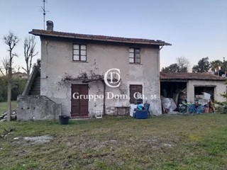 Villa in Vendita a Forte dei Marmi, zona Vittoria Apuana, 1'000'000€, 125 m²