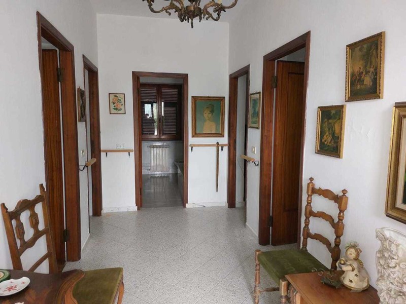 Casa Semi Indipendente in Vendita a Luni, 145'000€, 90 m²