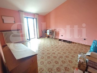 Casa Indipendente in Vendita a Tagliacozzo, 135'000€, 195 m²