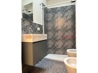 Ufficio in Affitto a Grottaglie, 650€, 90 m²