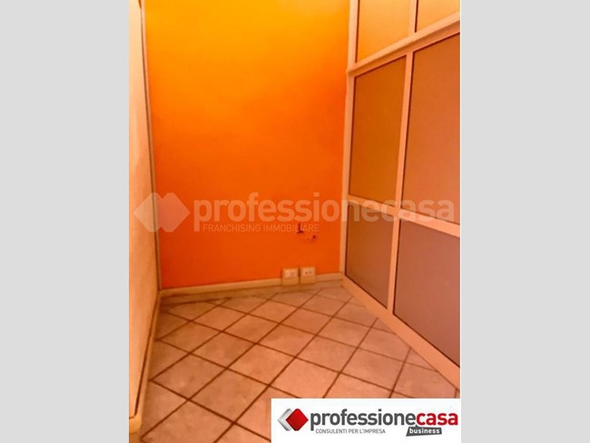 Negozio in Affitto a Livorno, 500€, 42 m²