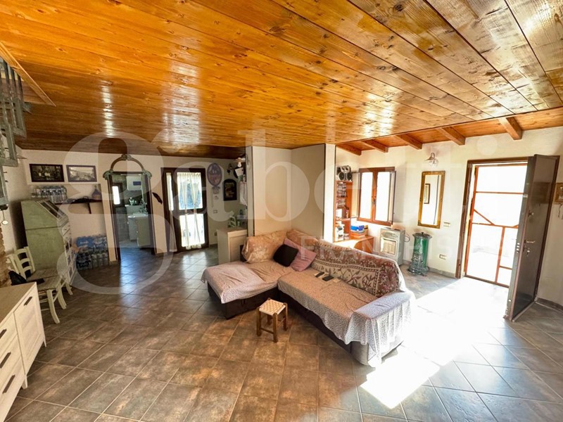 Casa Indipendente in Vendita a Sinnai, 78'000€, 60 m²