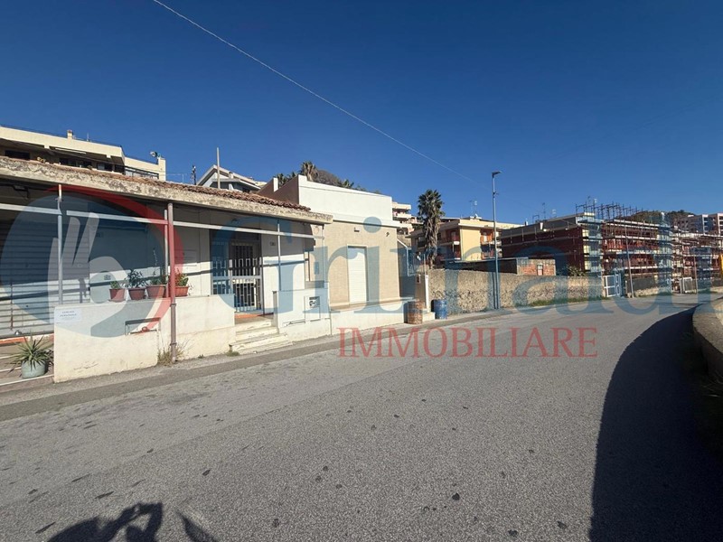Casa Indipendente in Vendita a Messina, 80'000€, 60 m²
