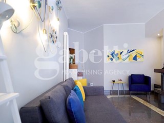 Trilocale in Affitto a Napoli, 75 m², arredato