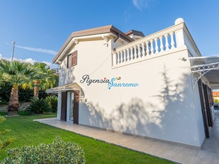 Casa Indipendente in Vendita a Sanremo, 2'800'000€, 410 m², con Box