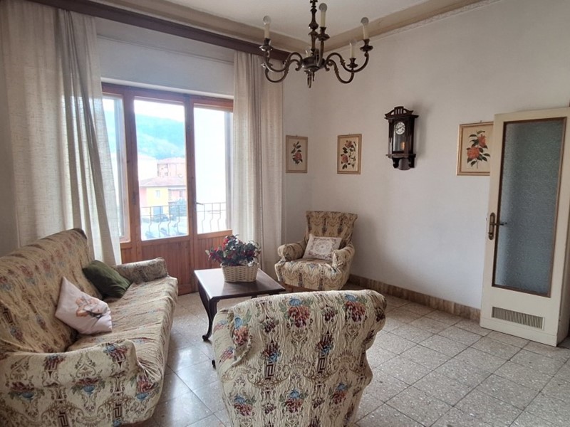 Appartamento in Vendita a Rapolano Terme, 98'000€, 100 m²