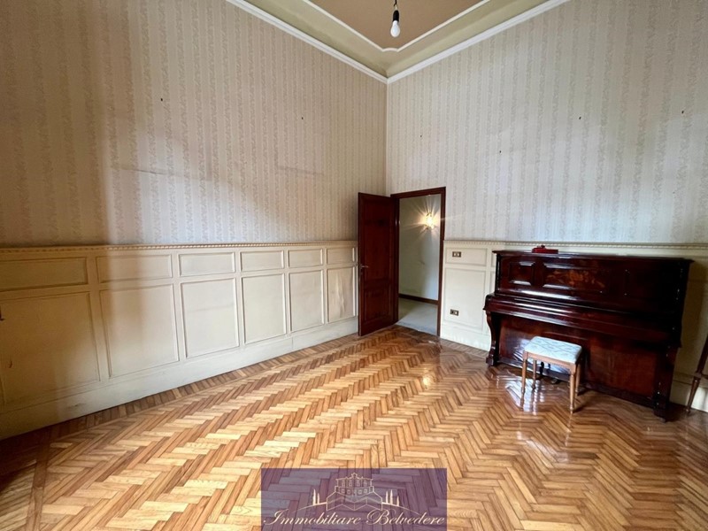 Casa Semi Indipendente in Vendita a Firenze, zona San Jacopino, 1'400'000€, 400 m², con Box