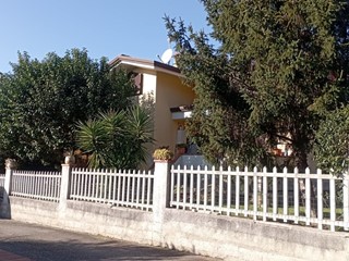 Casa Indipendente in Vendita a Massarosa, 280'000€, 150 m²
