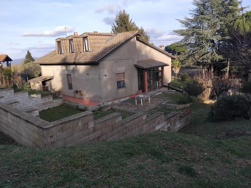 Casa Indipendente in Vendita a Orvieto, zona Localita Villanova, 210'000€, 240 m², con Box