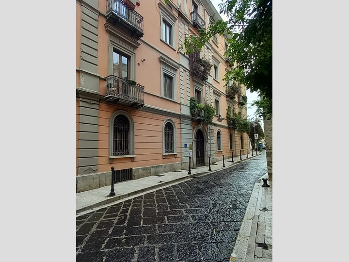 Appartamento in Vendita a Potenza, zona centro storico, 270&euro;, 240 m², arredato