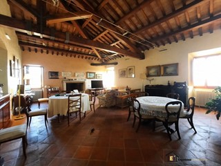 Appartamento in Vendita a Casperia, 299'000&euro;, 225 m²