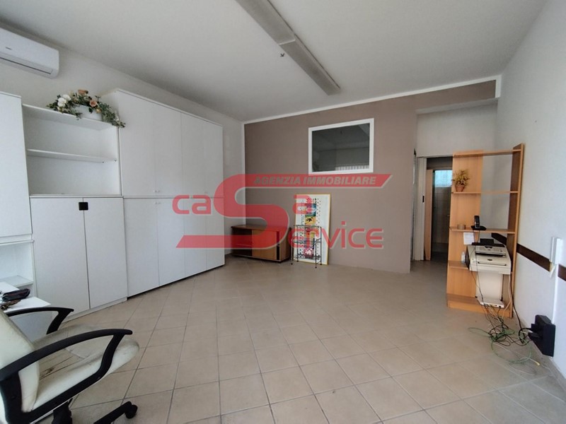 Immobile commerciale in Vendita a Montecatini Terme, 40'000€, 35 m²