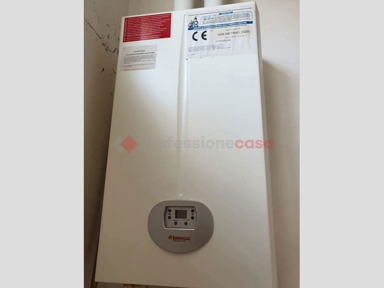 Trilocale in Vendita a Castano Primo, 150'000€, 100 m²