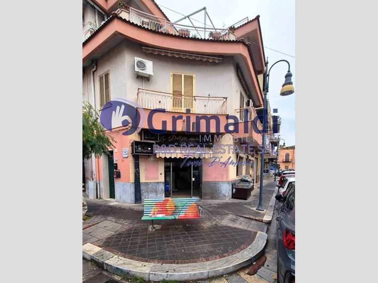 Negozio in Affitto a Santa Flavia, 850€, 80 m²