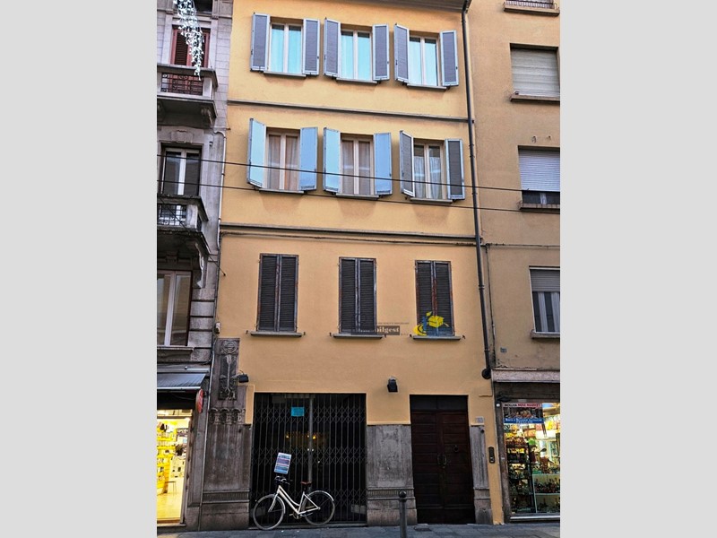 Trilocale in Vendita a Parma, zona Parma Centro, 148'000€, 92 m², arredato