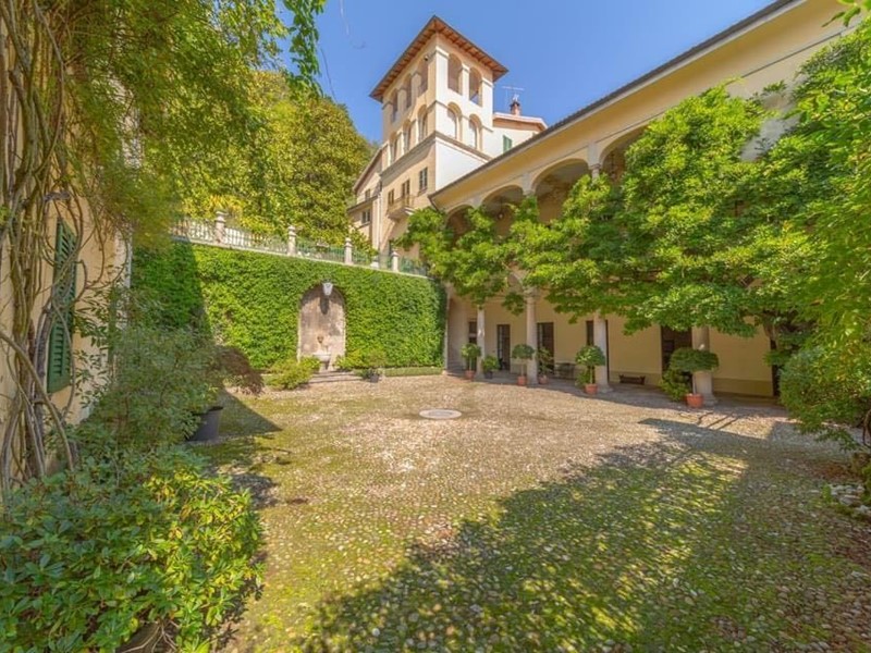 Casa Indipendente in Vendita a Castello Cabiaglio, 1'600'000€, 1100 m²