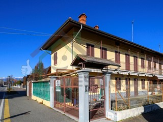 Casa Semi Indipendente in Vendita a Ciriè, 189'000€, 180 m²