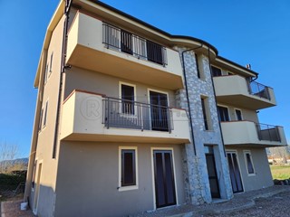 Trilocale in Vendita a Bientina, zona Bientina, 120'000€, 70 m²