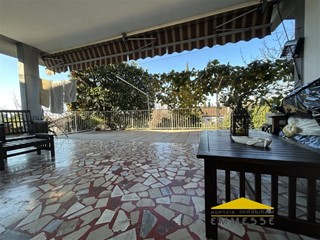 Casa Indipendente in Vendita a Massa, 460'000&euro;, 200 m²