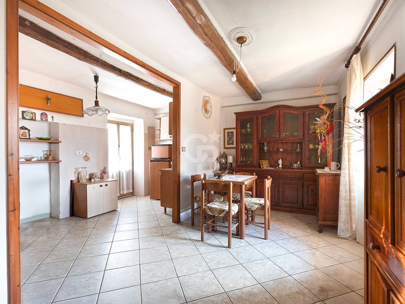 Rustico in Vendita a Bomarzo, 25'000€, 95 m²