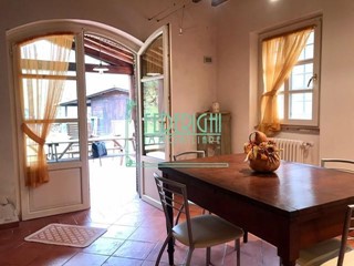 Casa di corte in Vendita a Massarosa, 395'000€, 120 m²