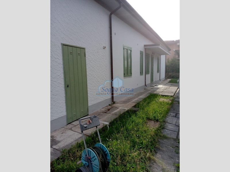 Casa Indipendente in Vendita a Carrara, zona Marina di Carrara, 500'000€, 160 m²
