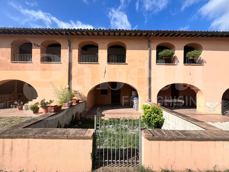 Bilocale in Vendita a Spoleto, 81'000€, 65 m²