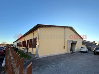 Laboratorio in Vendita a Casaleone, 495'000€, 1400 m²