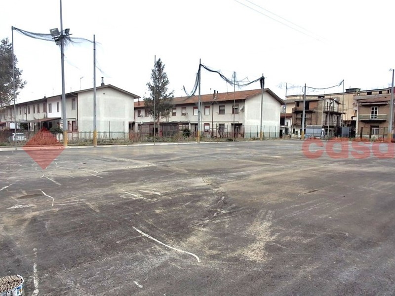 Negozio in Vendita a Mercato San Severino, 115'000&euro;, 1550 m²