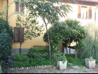 Casa Indipendente in Vendita a Robecco sul Naviglio, 297'000€, 180 m²