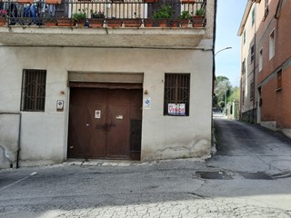 Capannone in Vendita a Morlupo, 40'000&euro;, 120 m²
