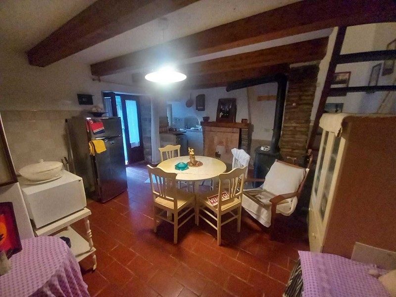 Casa Semi Indipendente in Vendita a Novafeltria, 70'000€, 134 m², arredato, con Box