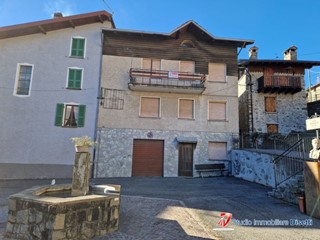 Casa Semi Indipendente in Vendita a Edolo, 73'000€, 137 m²