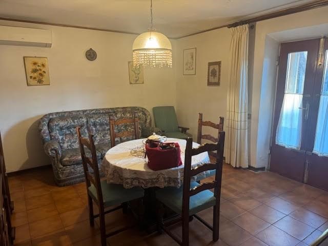 Casa Indipendente in Vendita a Vicopisano, zona Caprona, 169'000€, 90 m², con Box