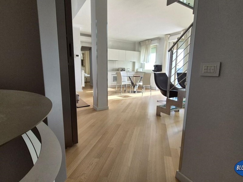 Attico in Vendita a Viareggio, 850'000€, 105 m², arredato