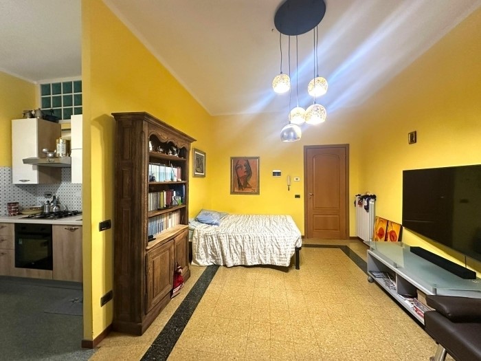 Trilocale in Vendita a Imperia, zona Porto Maurizio, 185'000€, 65 m²