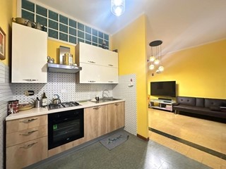 Trilocale in Vendita a Imperia, zona Porto Maurizio, 185'000€, 65 m²