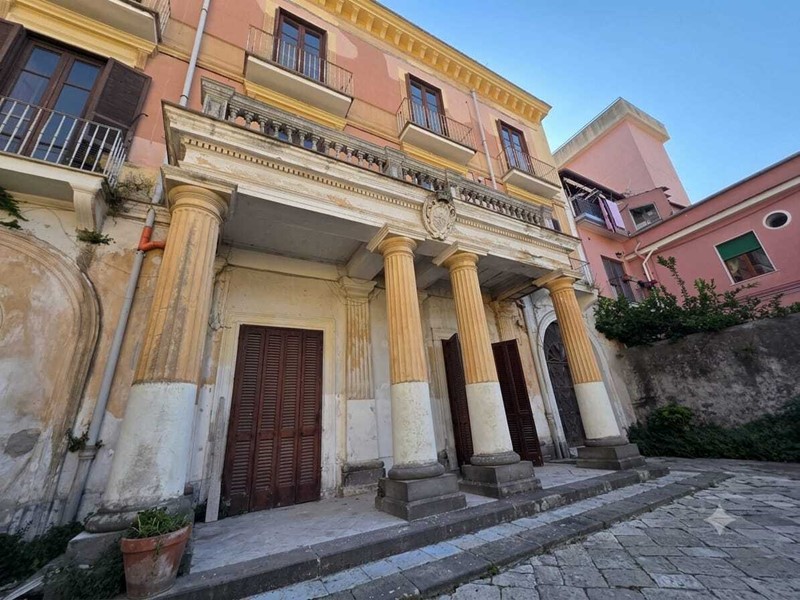 Trilocale in Vendita a Cava de' Tirreni, 250'000&euro;, 90 m²