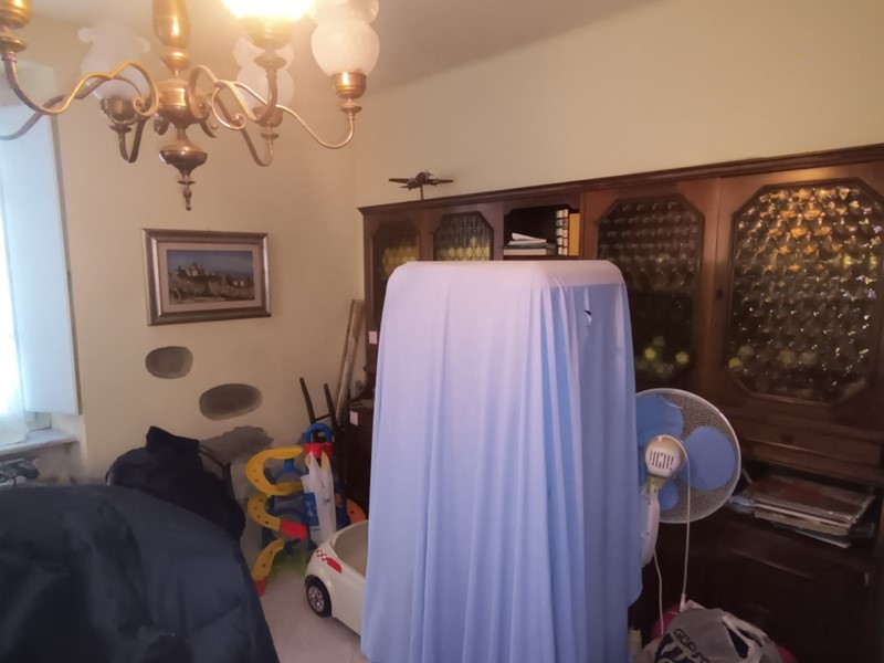 Casa Indipendente in Vendita a Castelnuovo Magra, 220'000&euro;, 180 m²