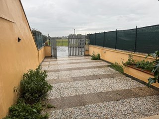 Trilocale in Vendita a Ardea, zona marina di ardea, 95'000€, 60 m²