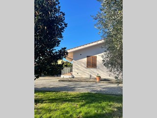 Casa Indipendente in Vendita a San Giuliano Terme, zona Arena Metato, 450'000€, 158 m², arredato, con Box