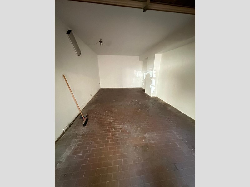 Box in Affitto a Sarzana, 200€, 20 m², con Box