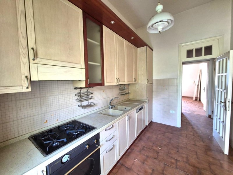 Appartamento in Vendita a Santa Croce sull'Arno, 150'000€, 130 m²