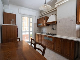 Appartamento in Vendita a Carrara, 149'000€, 95 m², arredato