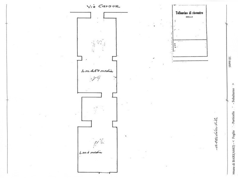 Negozio in Affitto a Bari, 2'500€, 85 m²