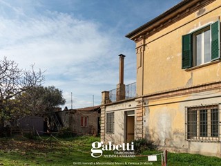 Casa Indipendente in Vendita a San Vito Chietino, 88'000€, 170 m²