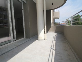 Bilocale in Vendita a Gorla Minore, 135'000€, 77 m²