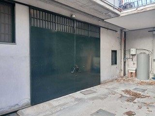 Immobile commerciale in Affitto a Aci Bonaccorsi, 1'000€, 250 m²